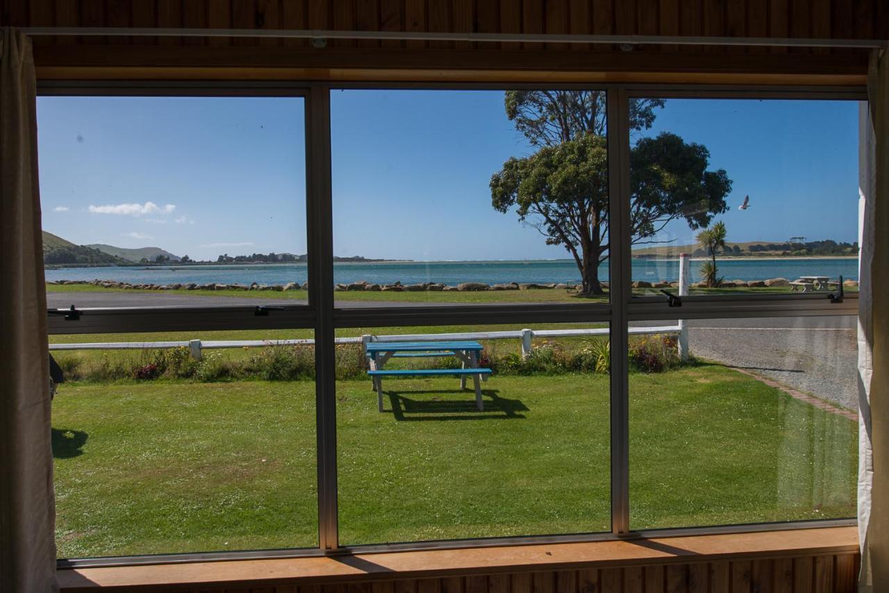 Pounawea Waterfront Motels Exterior photo